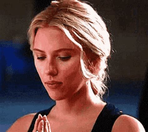 Scarlett Johansson Gifs